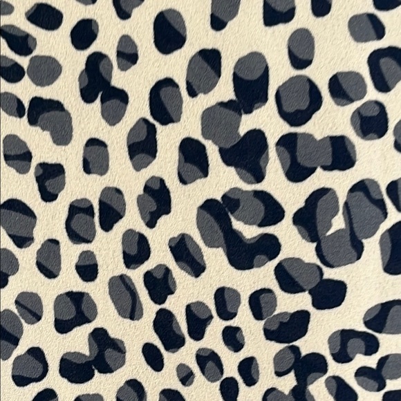 CAbi Black and Blue Notched Collar Button Down Top - Picture 4 of 8